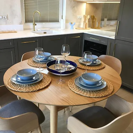 Apartmán Motlawa Marine -55 M2 -by The River-premium Design -business Stays- Parking Gratis Gdaňsk