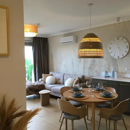 Motlawa Marine -55 M2 -by The River-premium Design -business Stays- Parking Gratis Apartamento