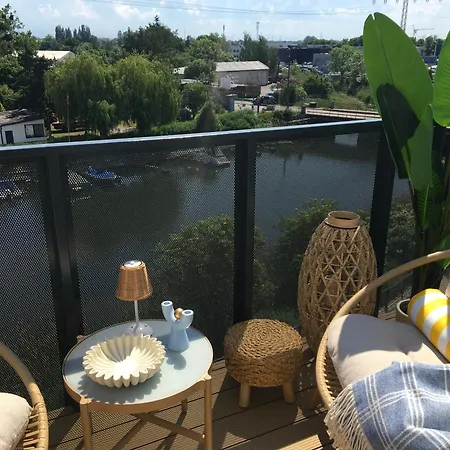 Motlawa Marine -55 M2 -by The River-premium Design -business Stays- Parking Gratis Gdaňsk